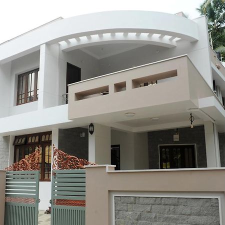 Moksha Homestay Thiruvananthapuram Luaran gambar